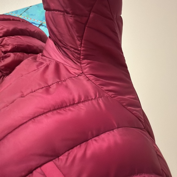 Arcteryx woman coat in great condition size s/p - Picture 7 of 11